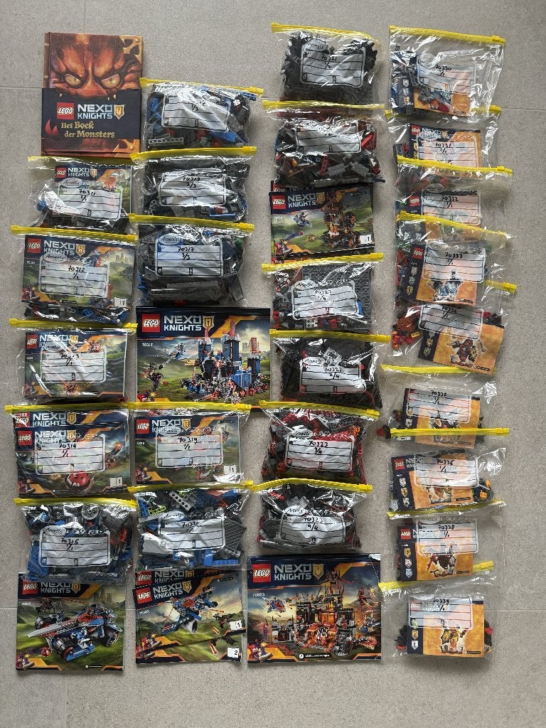 Lego Nexo Knights verzameling 19 bouwsets en boek, Inclusief accessoires, Overige thema's, Verzenden, Lego