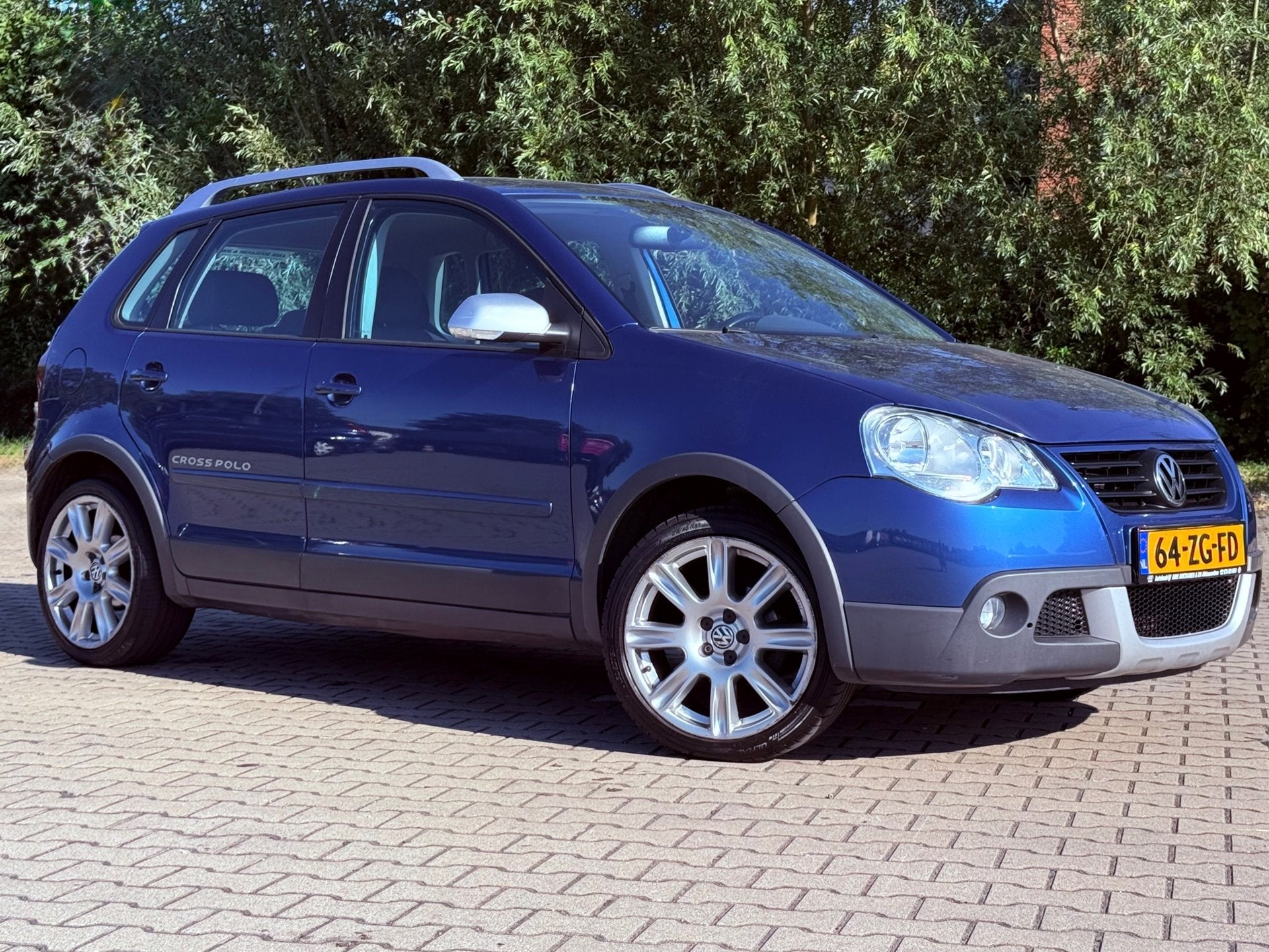 Volkswagen Polo 1.6-16V Cross Automaat, Stof, Zwart, 4 cilinders, Blauw