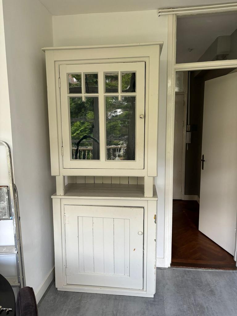 Vintage witte vitrine buffetkast - veel opbergruimte, Ophalen of Verzenden, Zo goed als nieuw