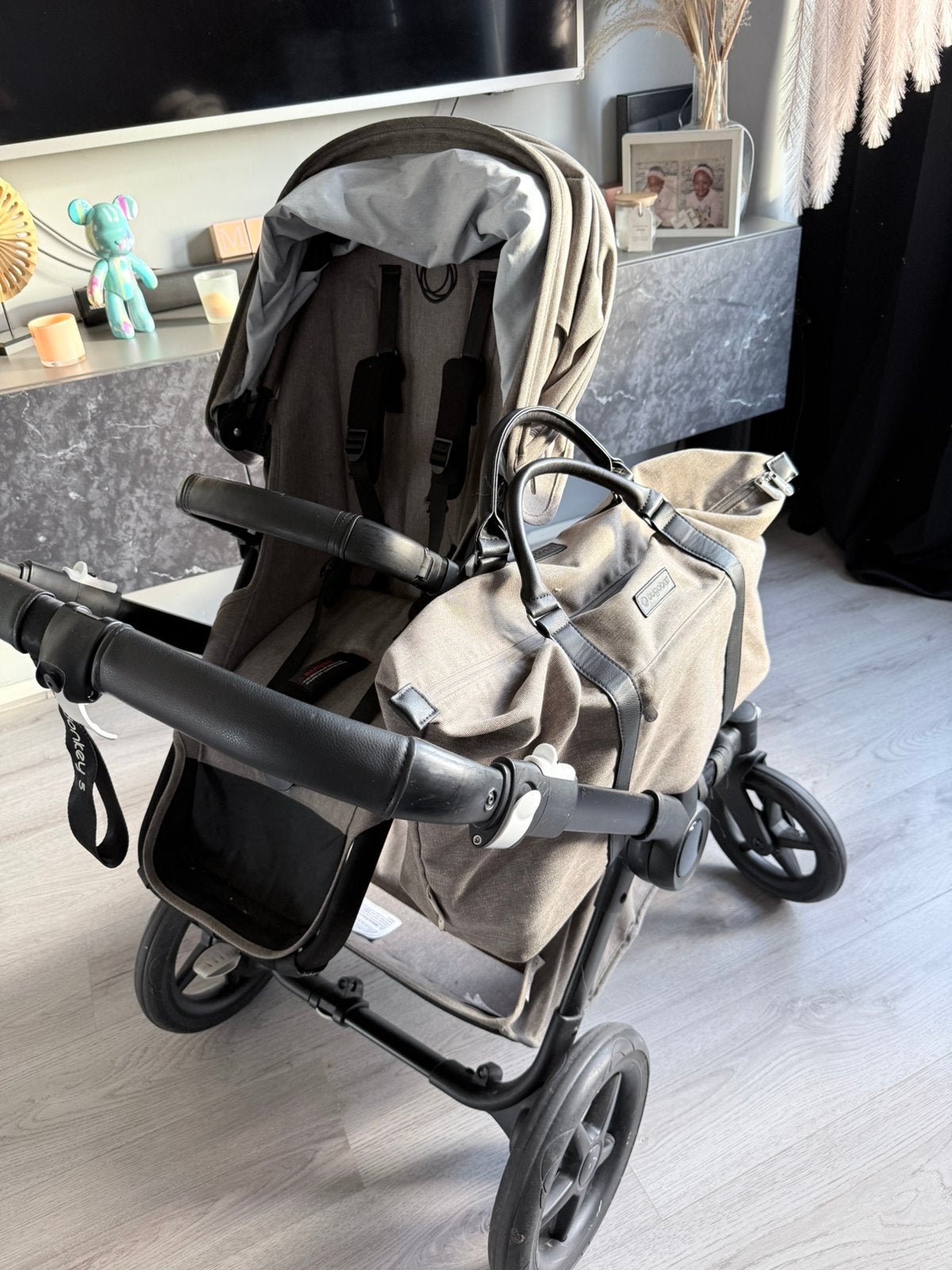 Bugaboo donkey 5 grijs ophalen in Hengelo of Almere, Ophalen, Zo goed als nieuw, Kinderwagen of Buggy