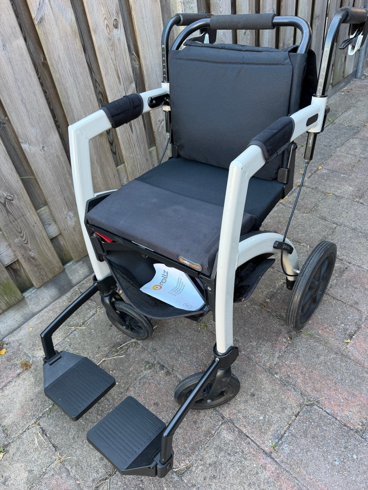 Rollz motion rolstoel EN rollator in EEN, Ophalen, Zo goed als nieuw, Duwrolstoel