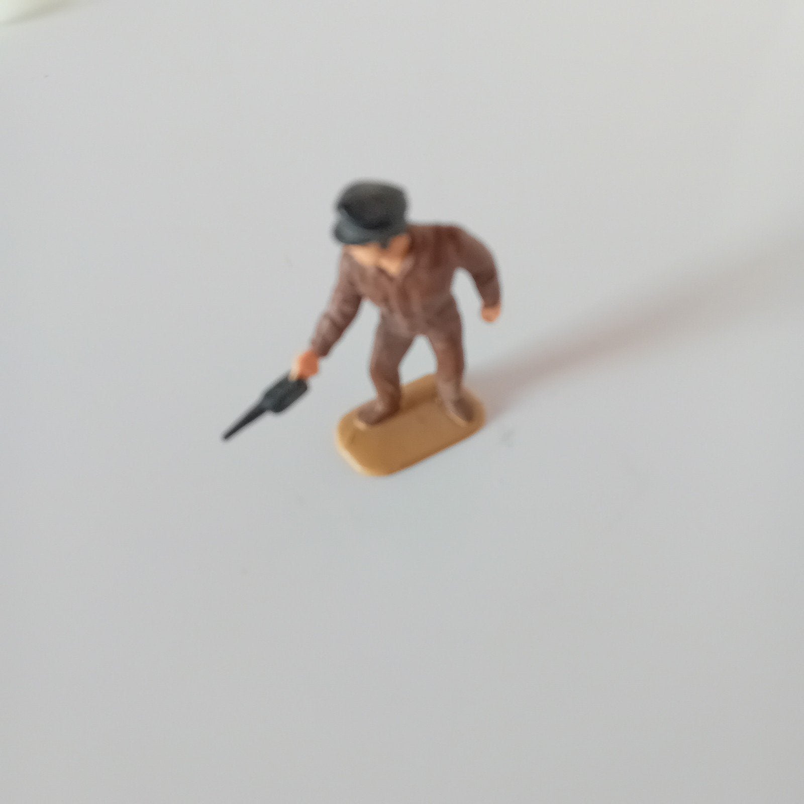Miniatuur figuur soldaat met geweer, Verzenden, Gebruikt