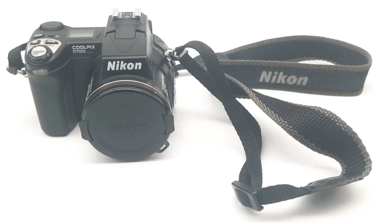 Nikon Coolpix 5700 digitale camera 5.0 megapixels, Gebruikt, Ophalen of Verzenden, Compactcamera, Draagriem