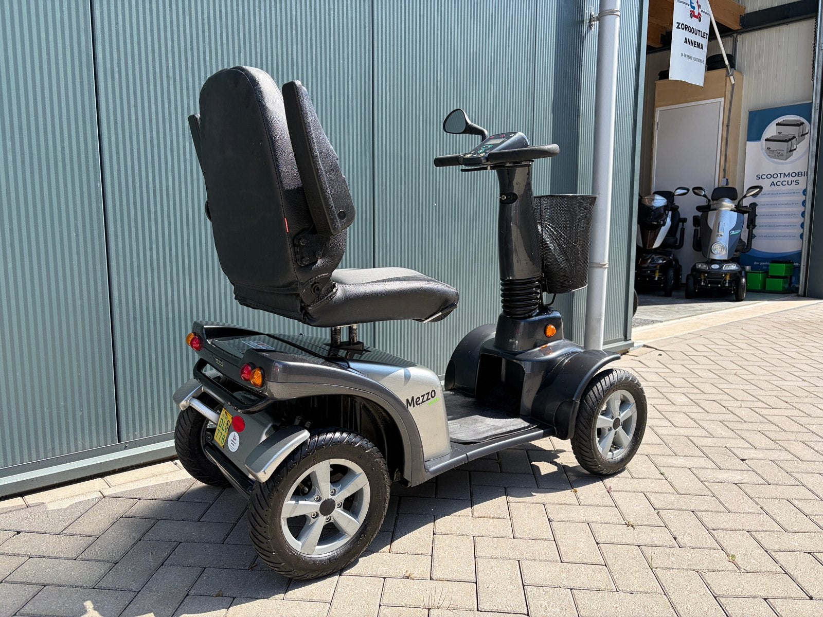 Bijna nieuwe scootmobiel Life&Mobility Mezzo 4, Diversen, Life and Mobility, Life, Ophalen of Verzenden, Zo goed als nieuw