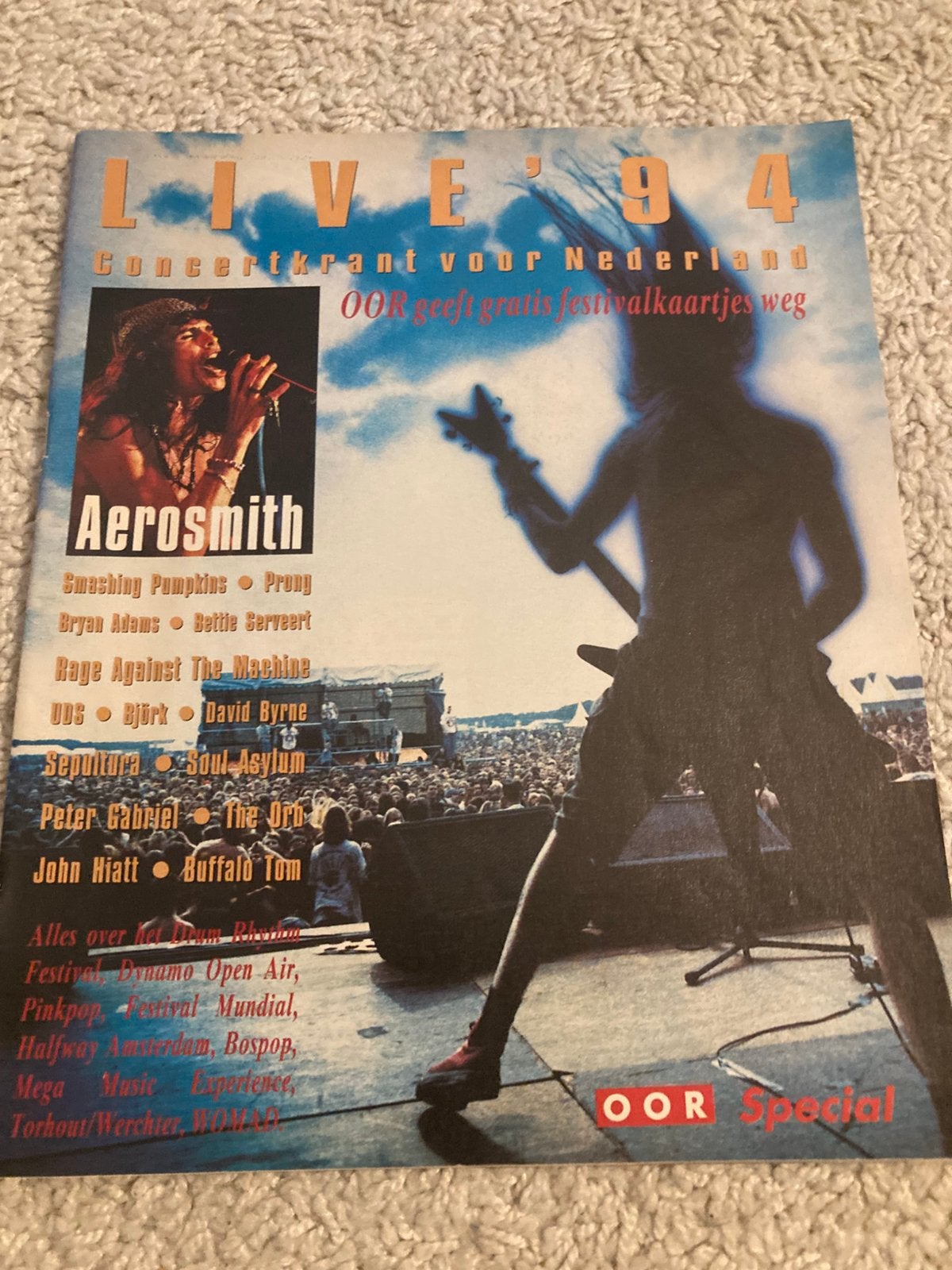 Live 1994 krant AEROSMITH Bryan Adams PRONG Peter Gabriel, Ophalen of Verzenden, Muziek, Film of Tv
