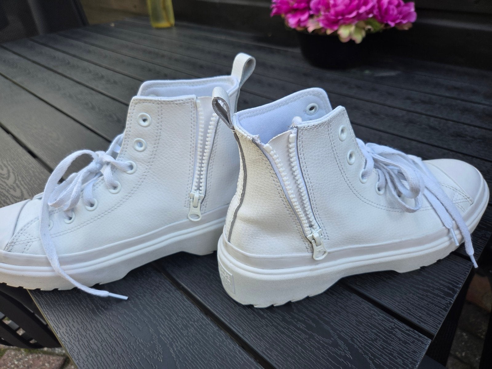 Sneakers maat 39 nieuw. Leer. merk: Converse, Ophalen of Verzenden, Nieuw, Wit