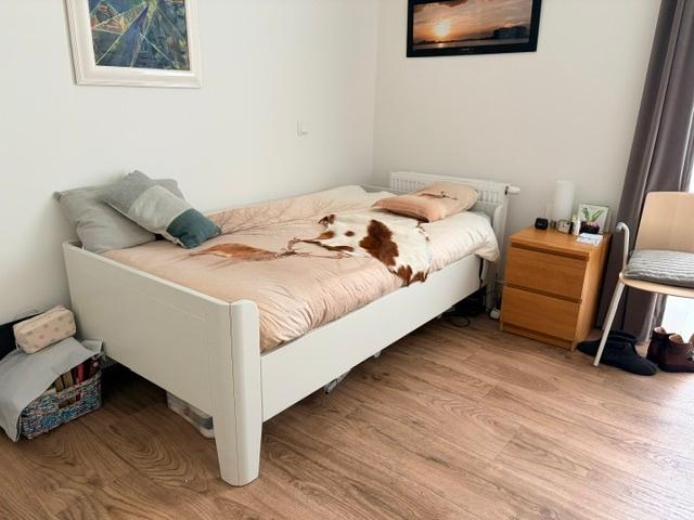Hoog Laag bed Mondeo comfort, 100x200cm elektrisch, Ophalen, Overige materialen, Eenpersoons, Zo goed als nieuw