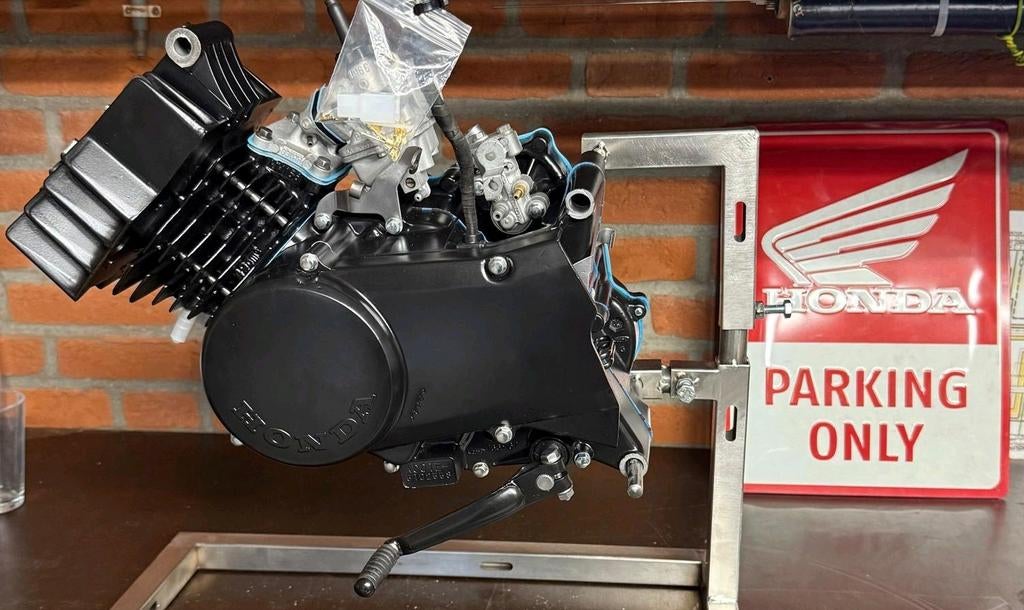 Honda AC01 4-bak HM166 – volledig gereviseerd blok topstaat, Fietsen en Brommers, Brommeronderdelen | Algemeen, Ophalen, Zo goed als nieuw