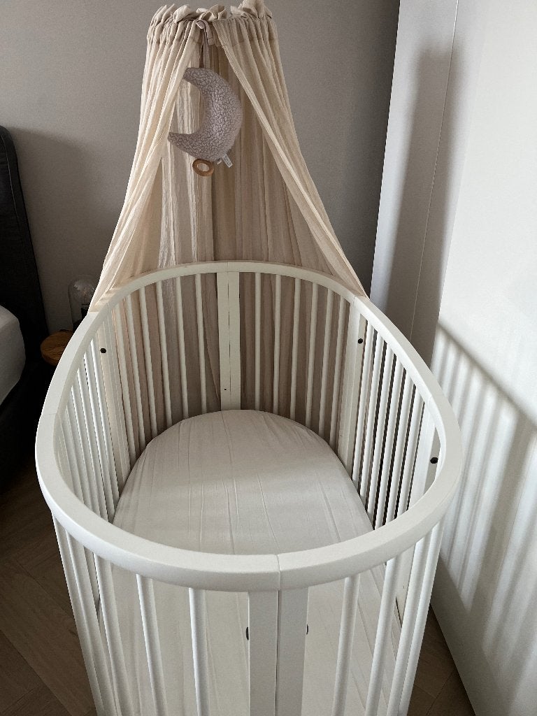 Stokke Sleepi V2 ledikant - wit inclusief matras, Ophalen, Zo goed als nieuw, Minder dan 140 cm, Matras