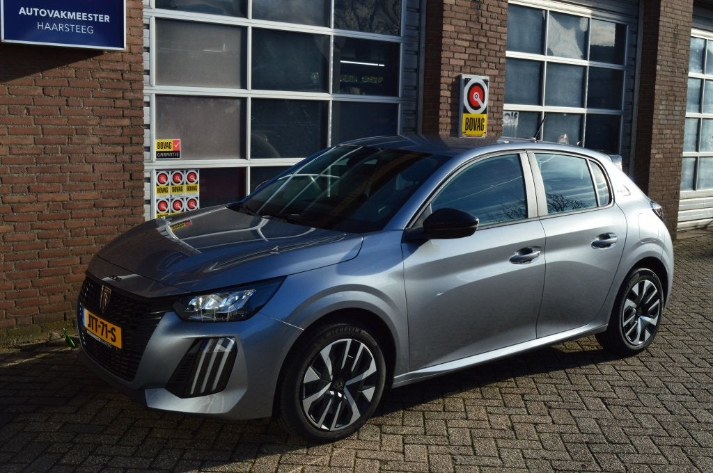 Peugeot 208 Hybrid e-DCS6 Style Automaat, Pdc (bj 2024), Auto's, Dealer onderhouden, Gebruikt, Euro 6, 1199 cc