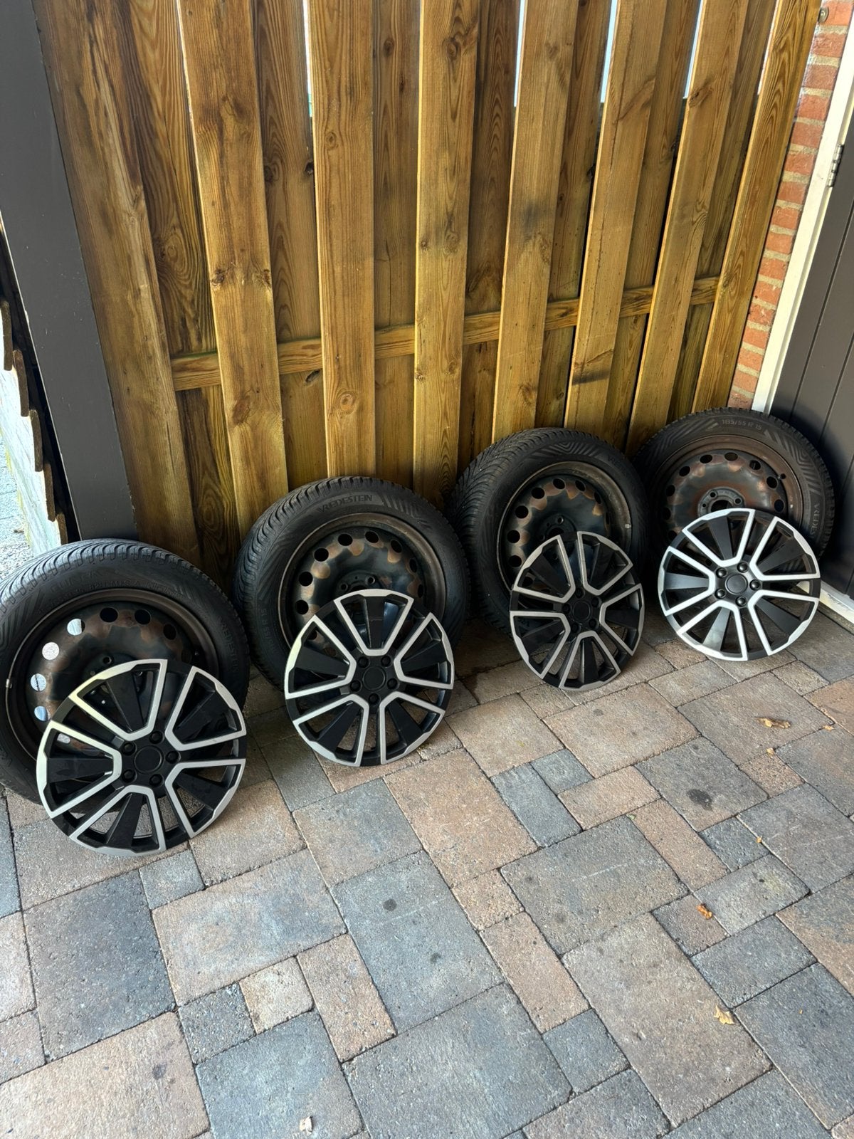 BANDEN/velgen fiat 500 vredestijn all seasons 185/55/15, Auto diversen, Ophalen