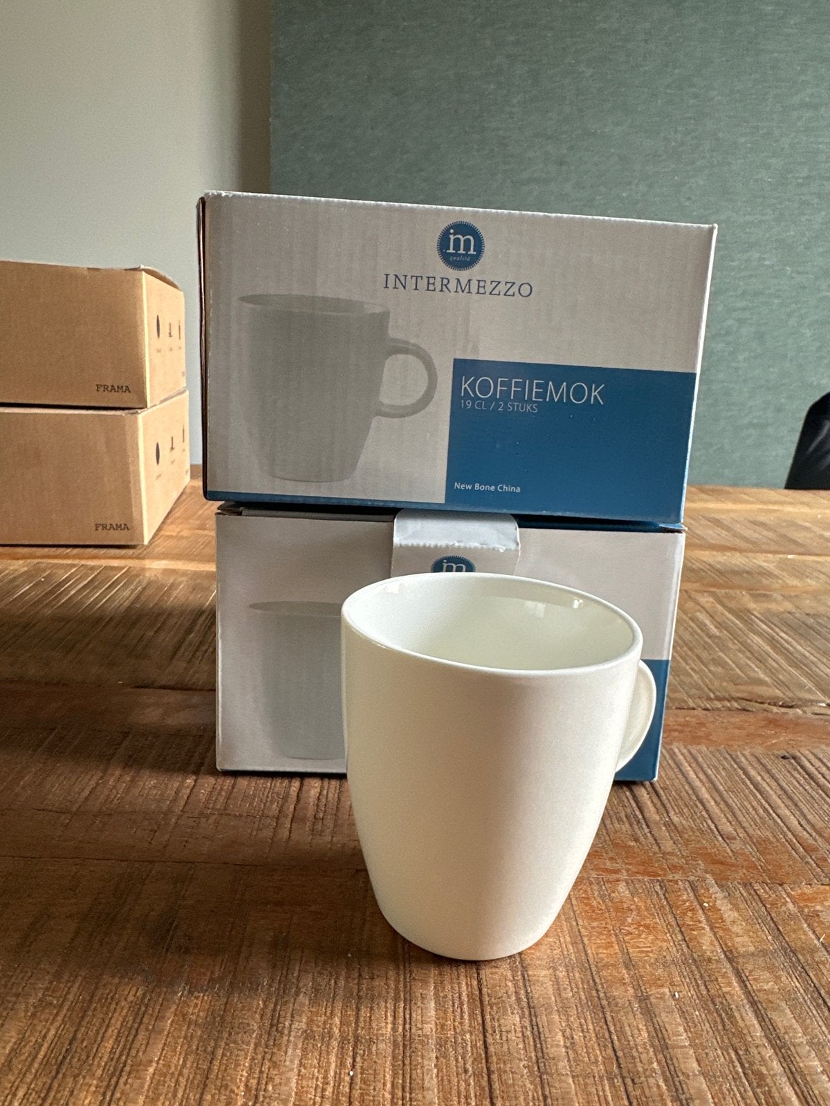 8x Intermezzo Koffiemokken 19cl Wit Keramiek Nieuw, Ophalen, Nieuw, Steen/keramiek, Wit