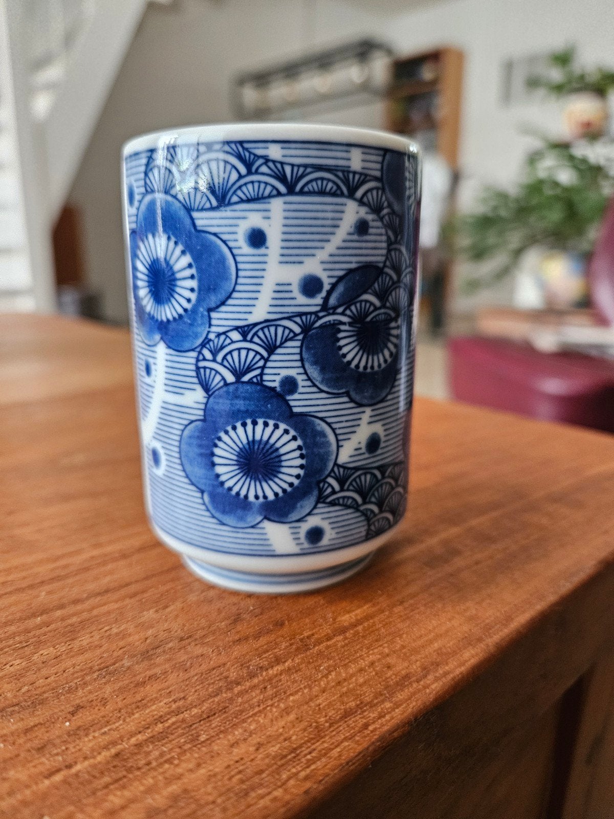Vintage Japans theekopje met blauw bloemmotief, Antiek en Kunst, Ophalen of Verzenden