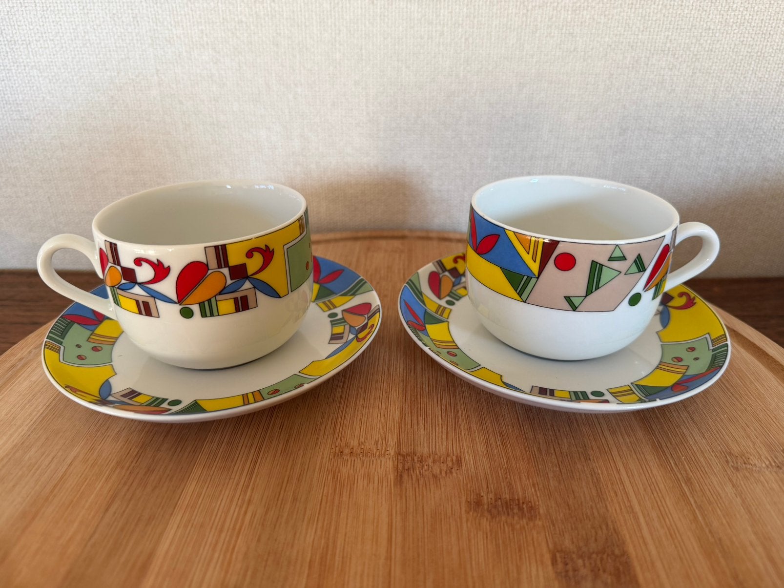 Set Douwe Egberts kop en schotel (Jarolina Studio), Gebruikt, Overige merken, Vintage, Ophalen of Verzenden