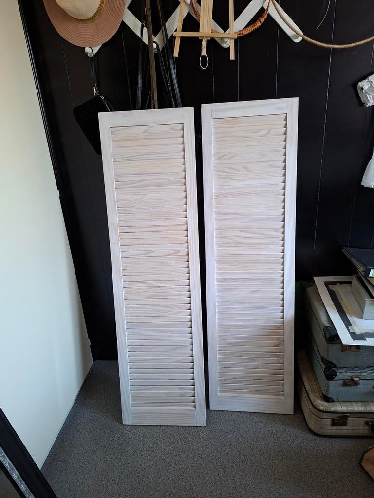 Set van 2 houten louvre deuren, wit geverfd, Doe-het-zelf en Verbouw, Gebruikt, Minder dan 80 cm, Verzenden, Binnendeur