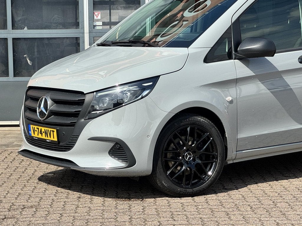 Mercedes-Benz Vito 116 L3 DC | 6-Persoons | LED | 2,5t Trekh, Auto's, Bestelauto's, Stof, Gebruikt, 4 cilinders, 2500 kg