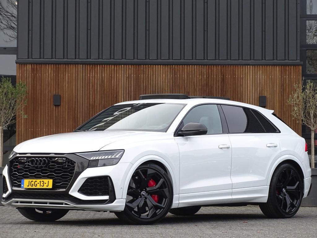 Audi Q8 4.0 TFSI V8T 601PK RS Q8 q / carbon / ceramic brakes, Auto's, Automaat, Gebruikt, Q8, Wit