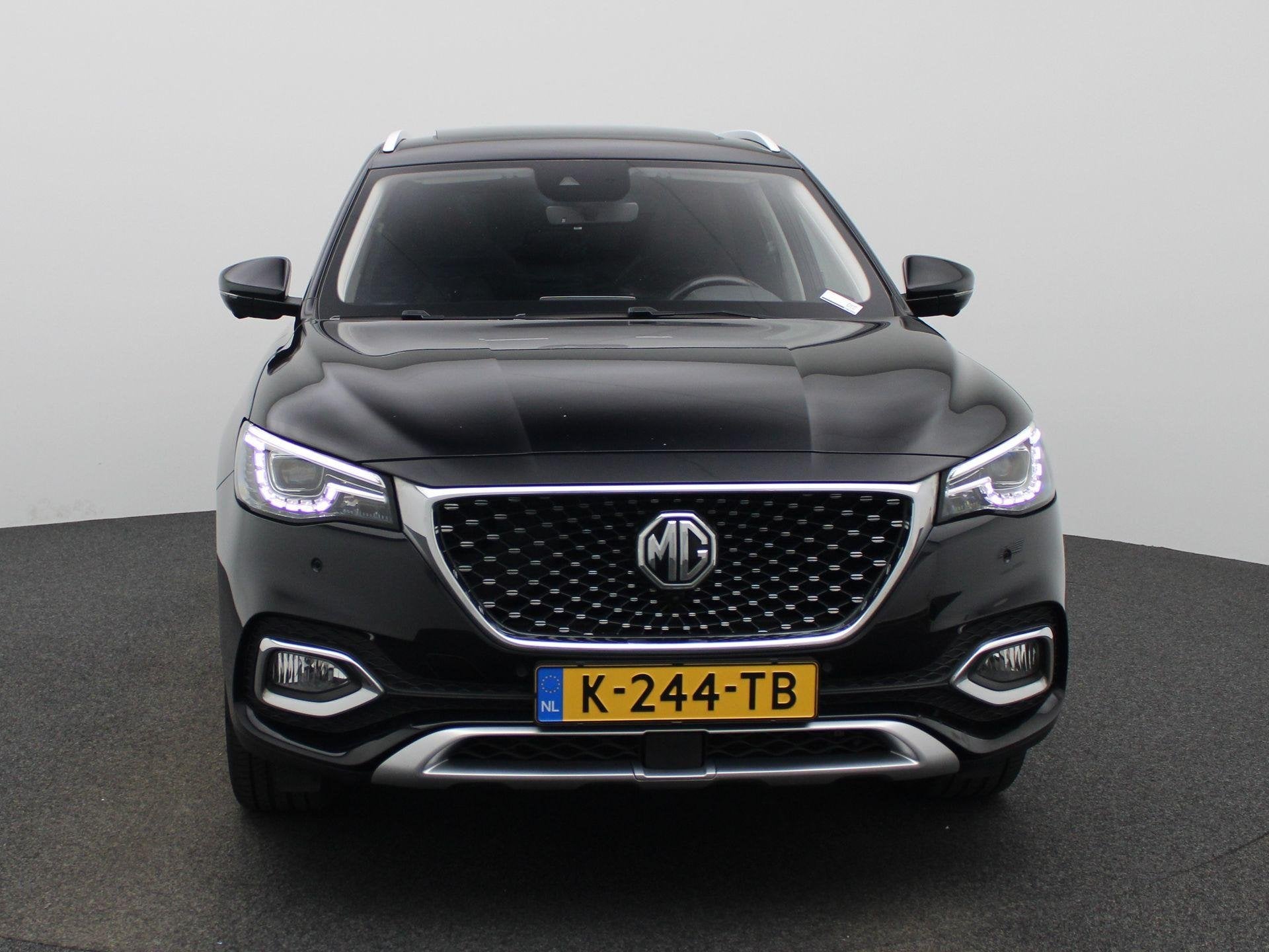 MG EHS 1.5 T-GDI PHEV Aut. Luxury | Panoramadak | Navi | Led, Auto's, 12 maanden, Gebruikt, 4 cilinders, Zwart