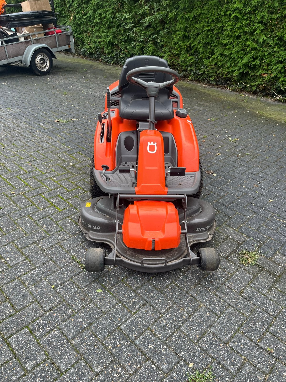 Husqvarna R213C Zitmaaier - Zo goed als nieuw