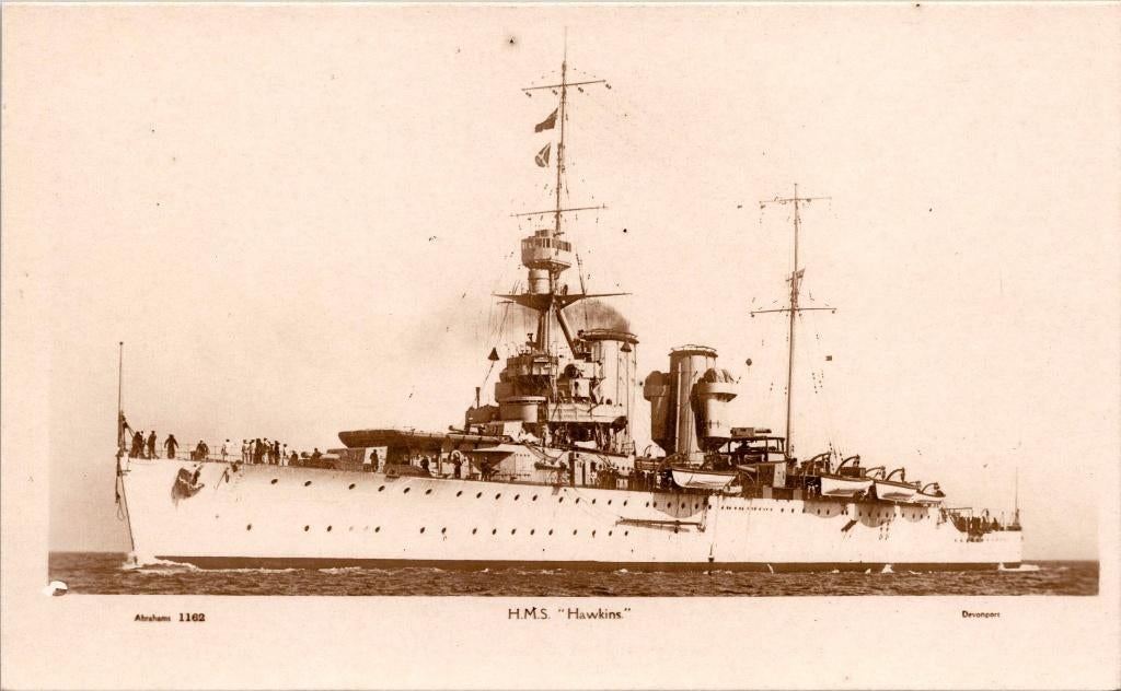 HMS Hawkins | Postcard Royal Navy England, Verzenden, 1920 tot 1940, Ongelopen, Engeland