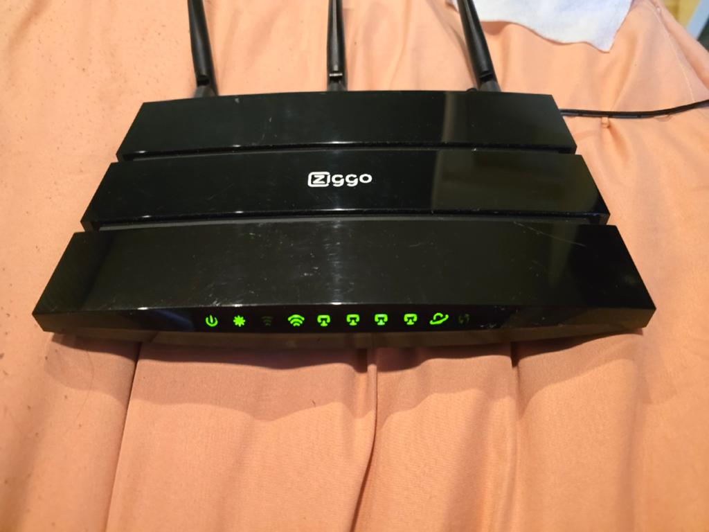 TP link wifi switch. Met ziggo., Computers en Software, Netwerk switches, Ophalen of Verzenden, Zo goed als nieuw