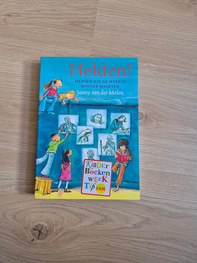Janny van der Molen - Helden!, Fictie algemeen, Ophalen of Verzenden, Zo goed als nieuw, Janny van der Molen
