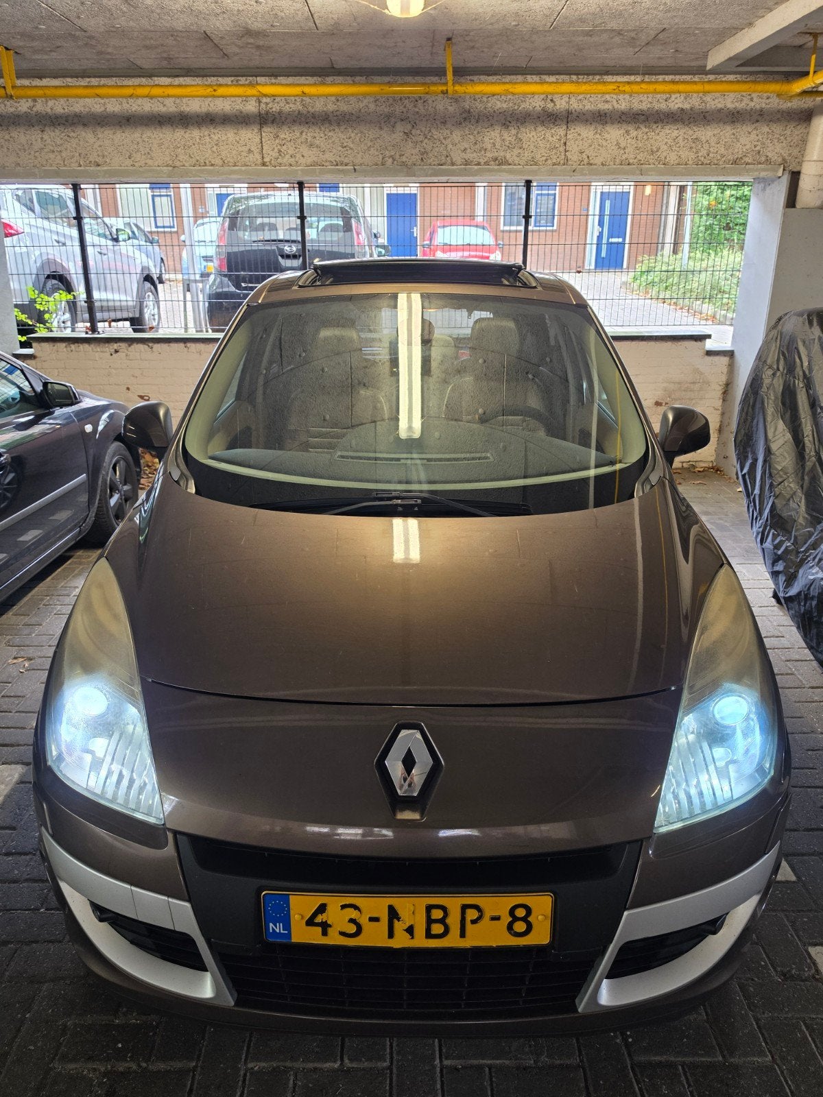 Renault Scénic 2.0 16V 103KW CVT 5P 2010 Bruin, 4 cilinders, Bruin, Origineel Nederlands, Particulier