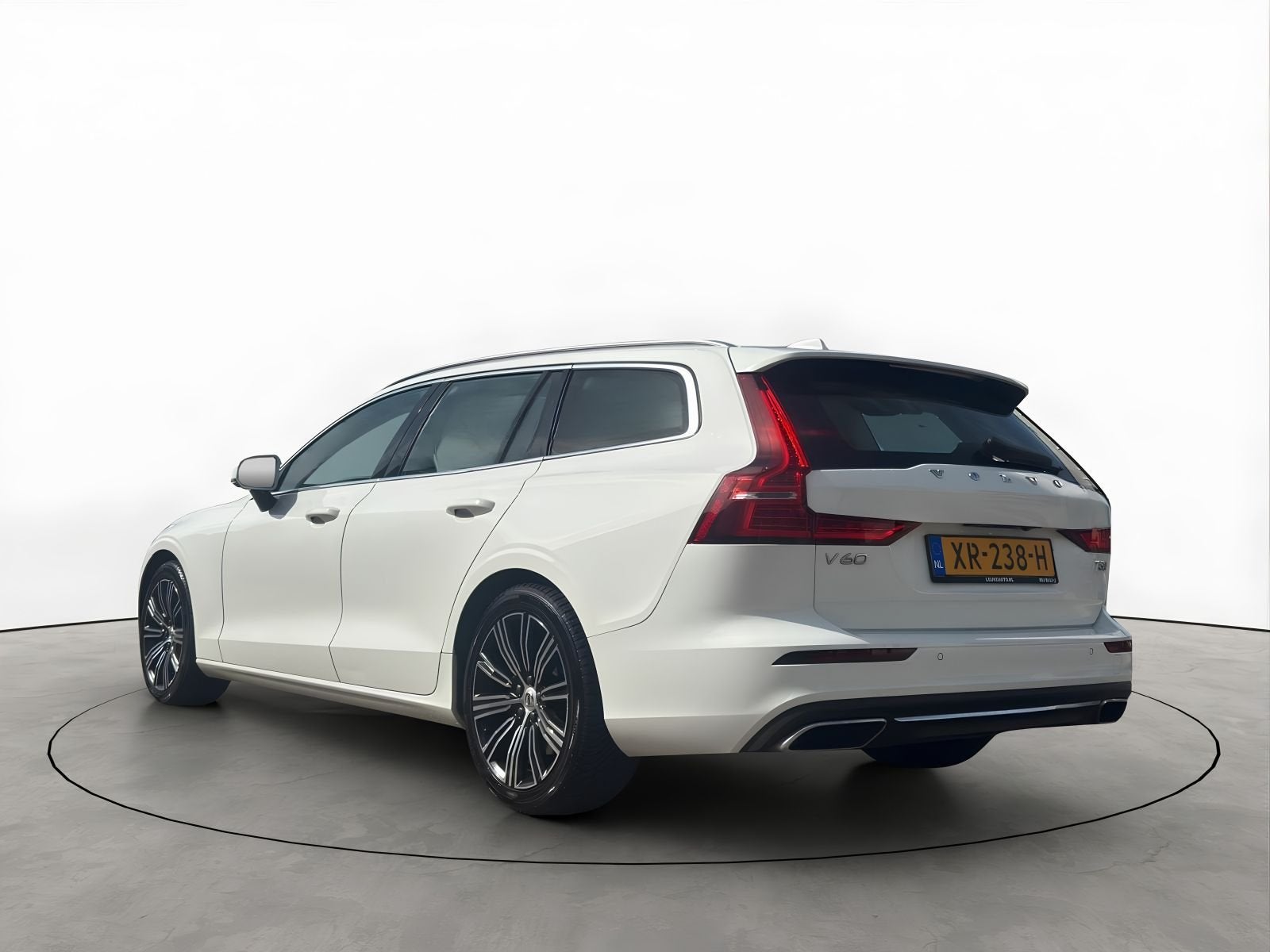 Volvo V60 2.0 T5 250PK Inscription Pano Head-UP Trekhaak, Auto's, Dealer onderhouden, 15 km/l, Euro 6, 4 cilinders