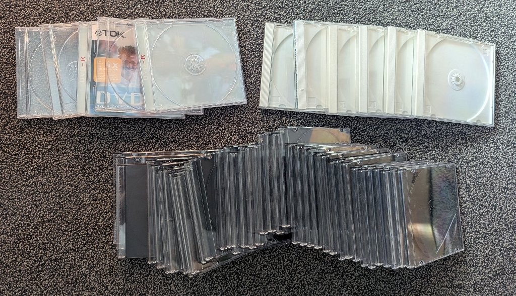 51 CD doosjes, Ophalen, Zo goed als nieuw