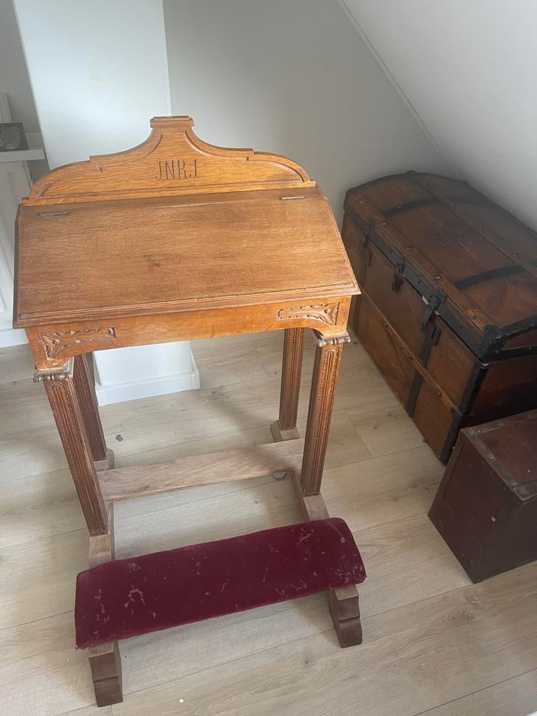 Stevige lessenaar bidbankje met klep., Antiek en Kunst, Antiek | Meubels | Tafels, Ophalen
