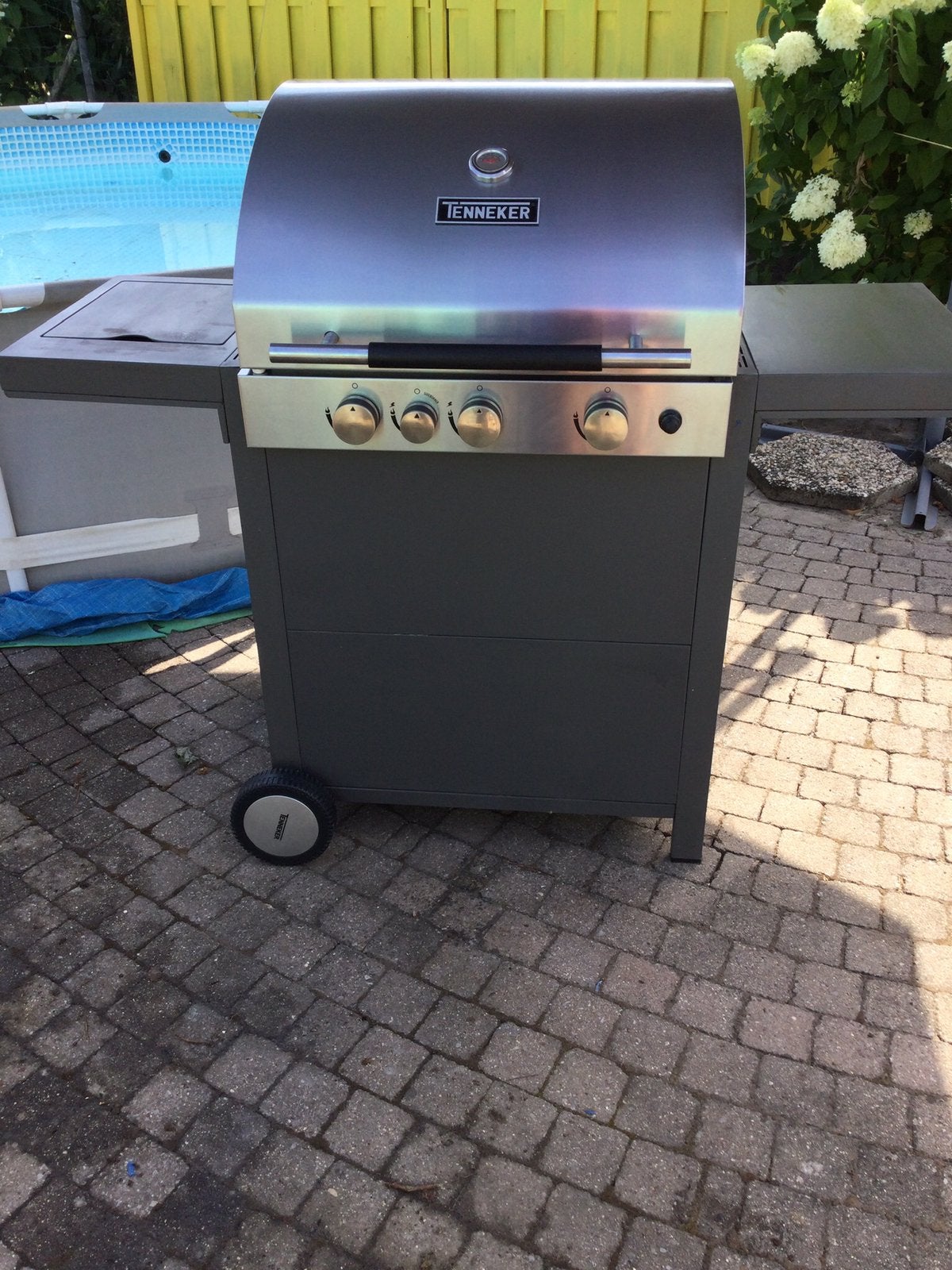 Barbecue,tenneker,op gas, Ophalen, Zo goed als nieuw