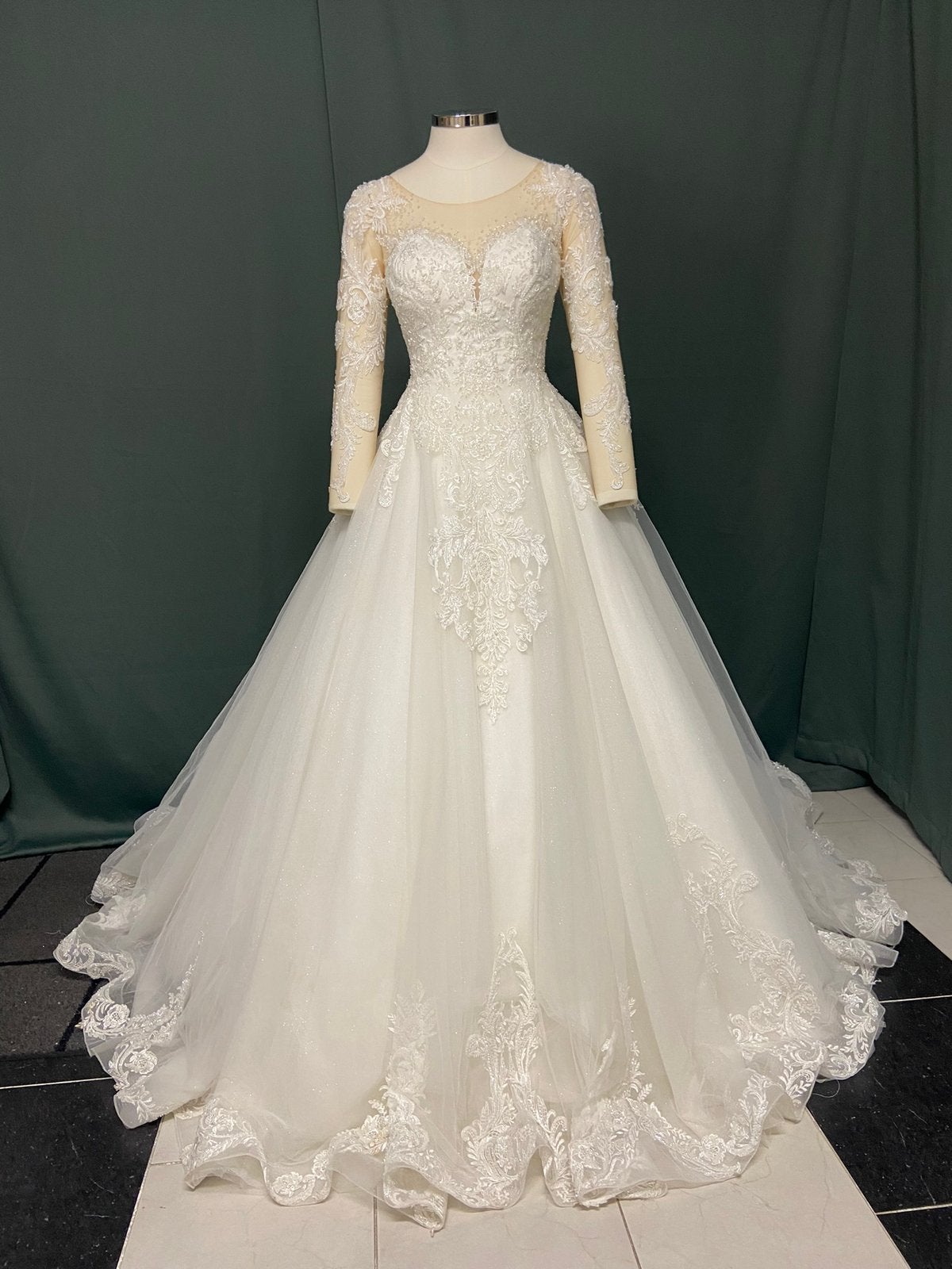 36 maat A-lijn model bruidsjurk, Kleding | Dames, Trouwkleding en Trouwaccessoires, Ozlem__bahadir@hotmail.com, Ophalen of Verzenden