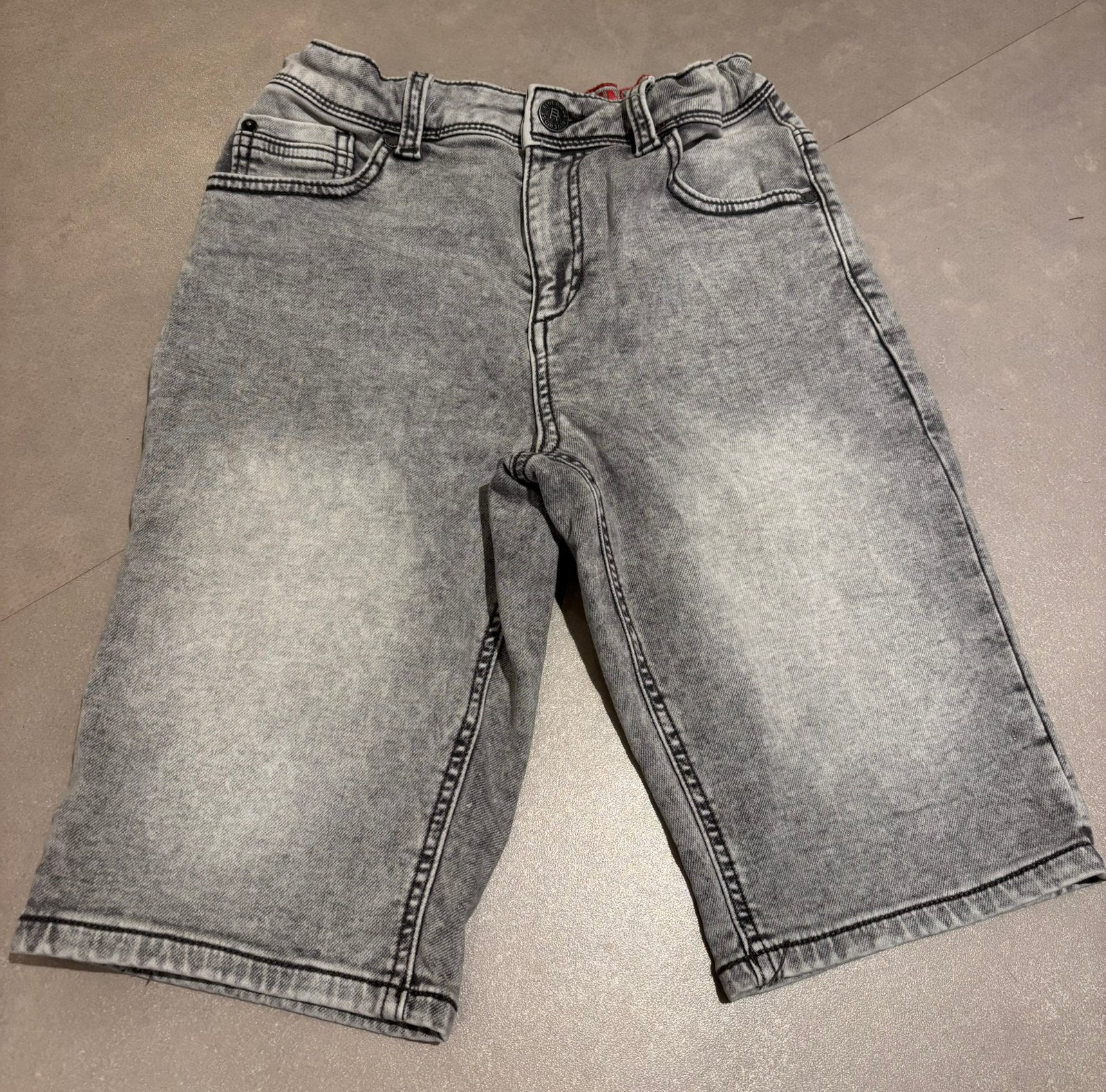Grijze Jog Denim short WE fashion maat 158 NIEUW, Ophalen of Verzenden, Nieuw, Jongen, Broek