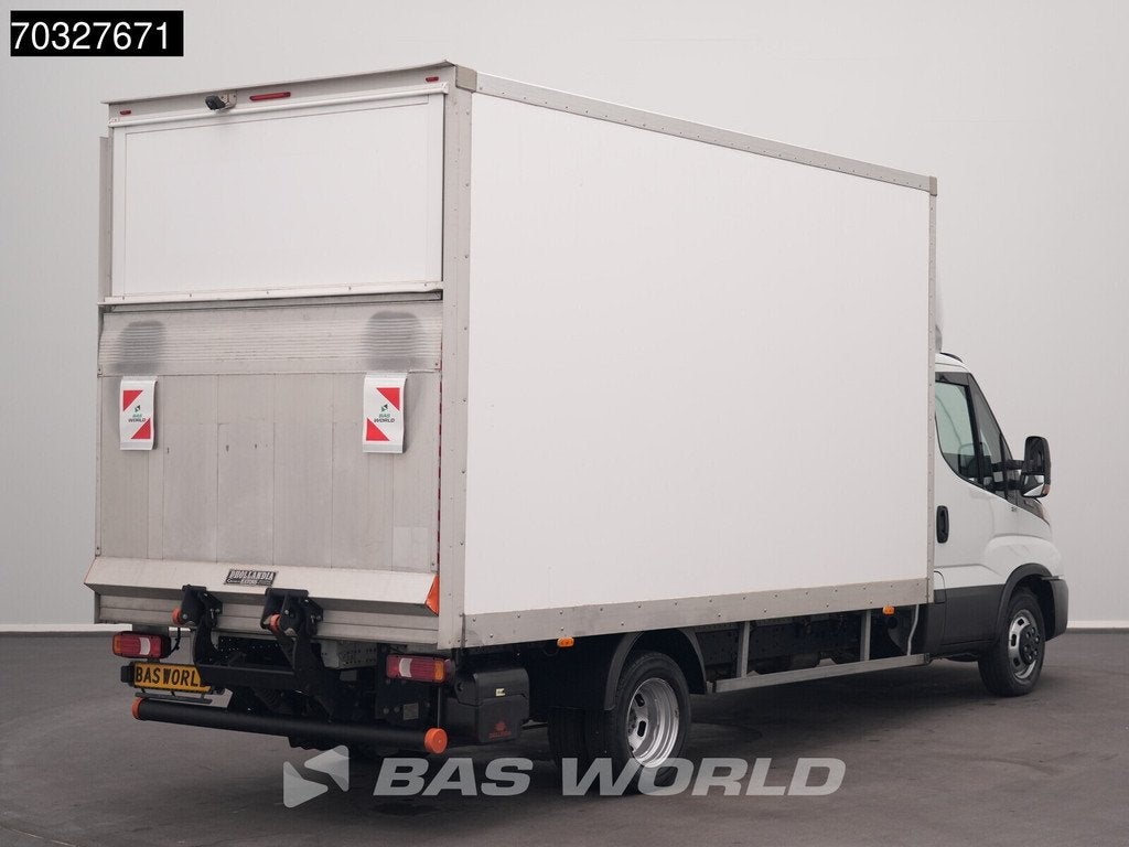 Iveco Daily 35C16 3.0L Laadklep NEW MODEL Dubbellucht 160PK, Auto's, Stof, Gebruikt, Euro 6, 4 cilinders