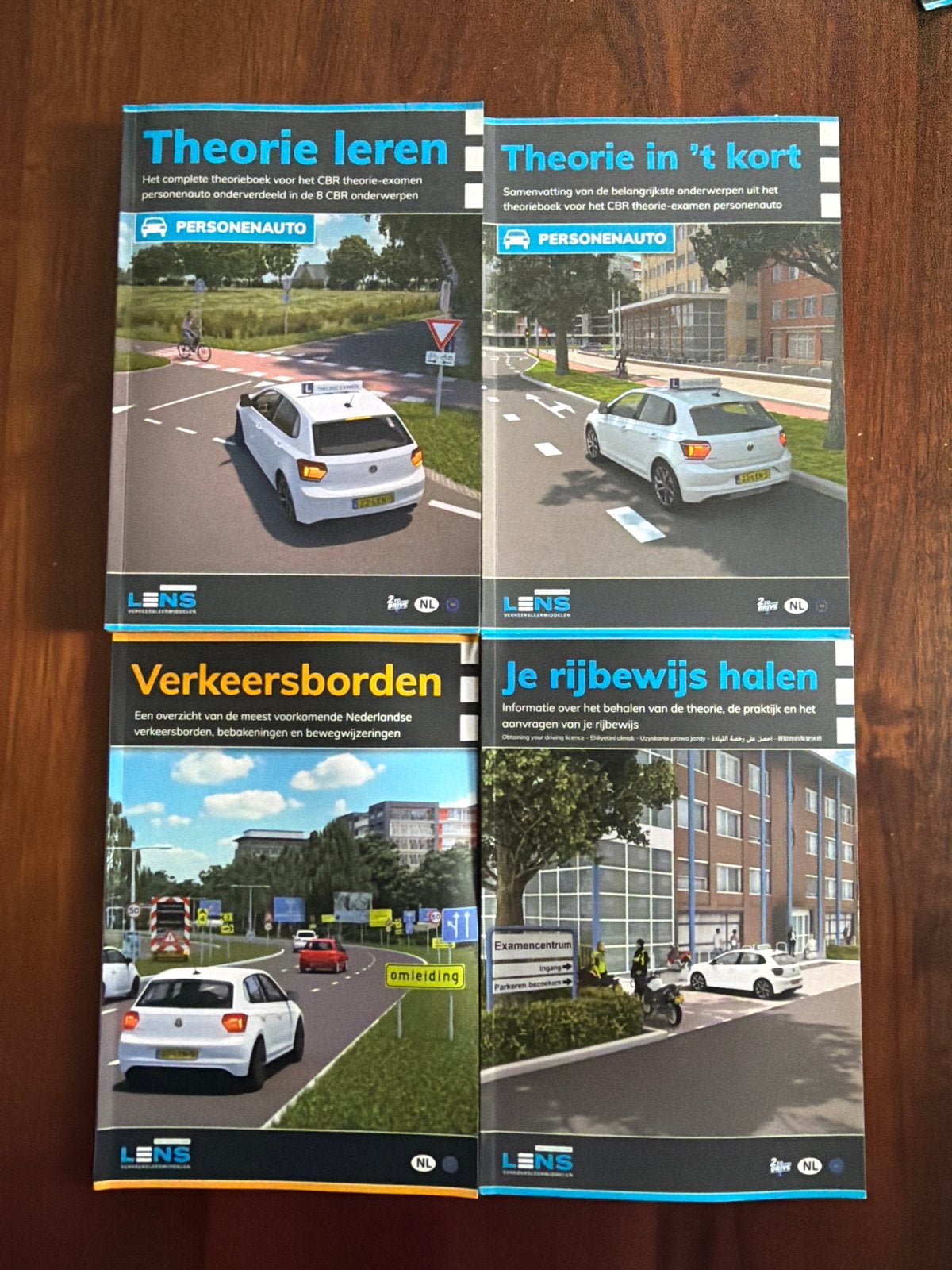Lens Theorieboeken Rijbewijs B (4 stuks), Boeken, Studieboeken en Cursussen, Ophalen of Verzenden, Alpha, Zo goed als nieuw, Overige niveaus