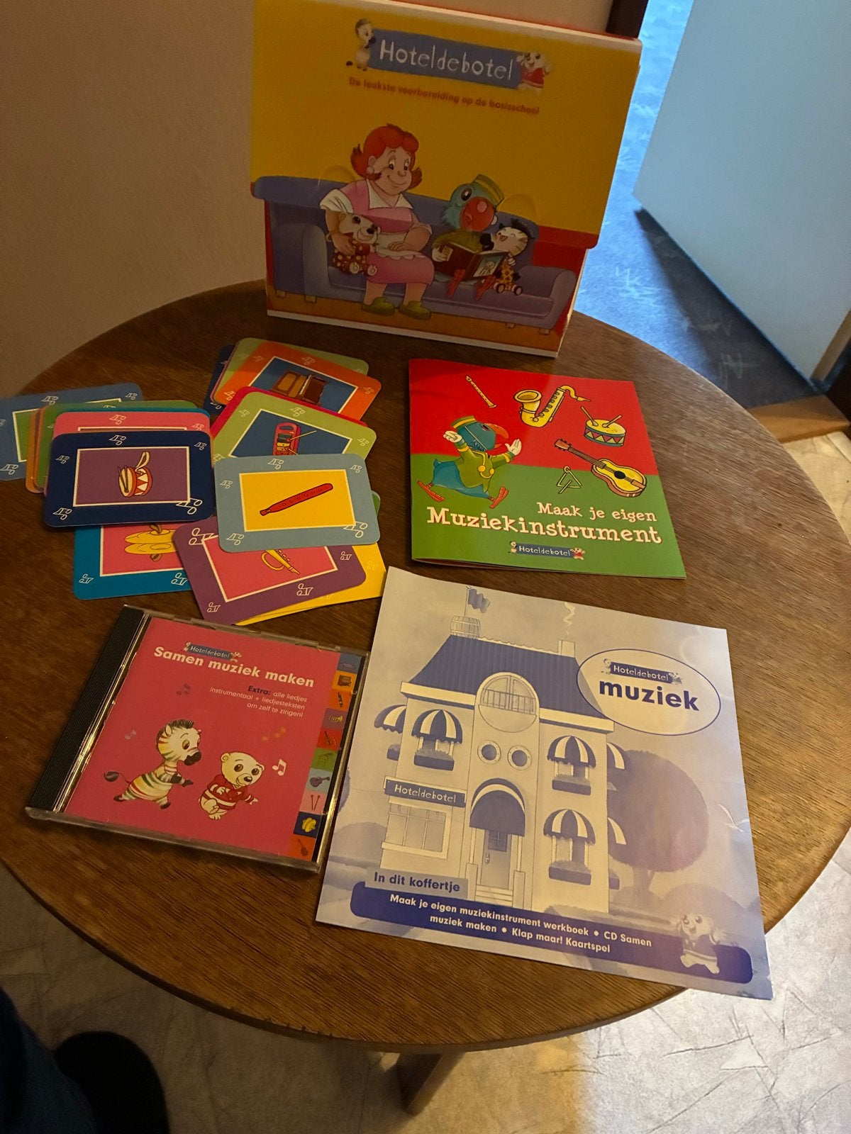 Hotel de Botel: Samen Muziek Maken - Educatieve Set, Ophalen of Verzenden, Zo goed als nieuw, Knutselen, Met geluid