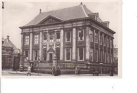 Ansichtkaart 	Den Haag	Mauritshuis, Verzenden, 1940 tot 1960, Gelopen, Zuid-Holland