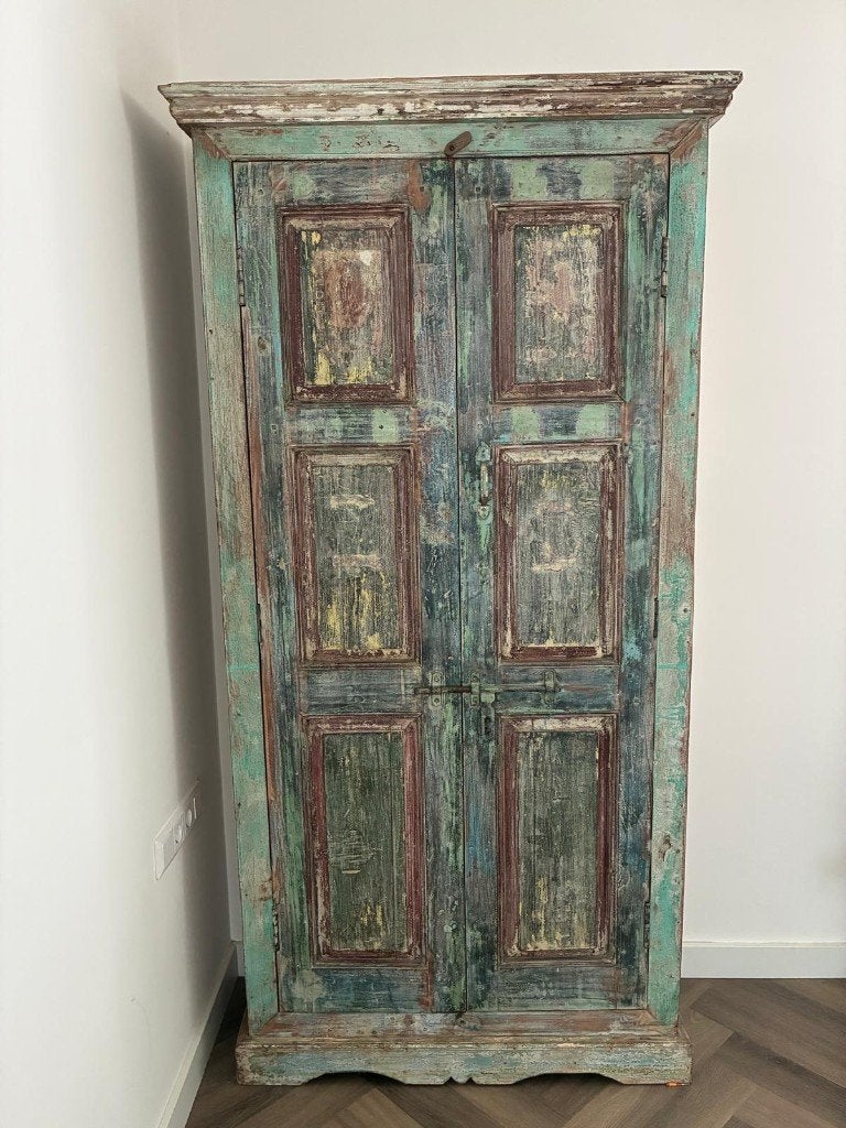 Originele kast uit Bali, Ophalen