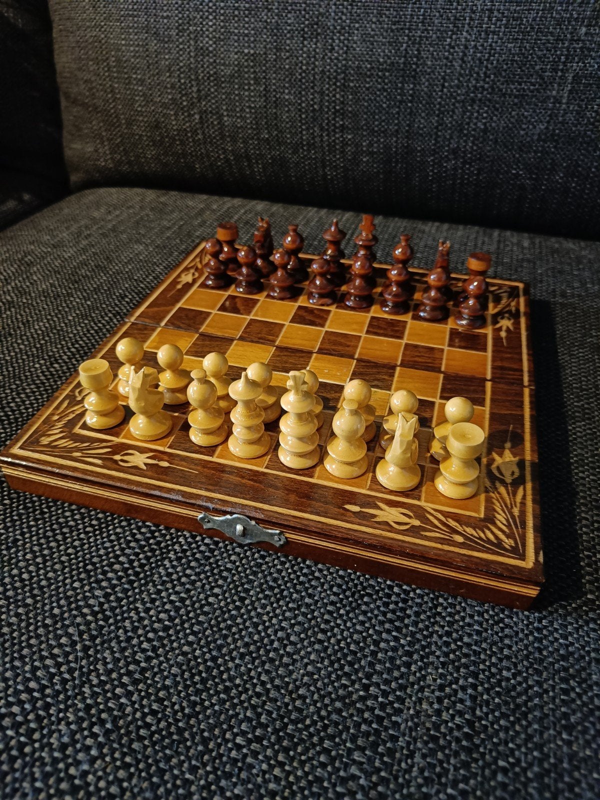 Prachtig opklapbaar houten schaakbord/backgammon, Hobby en Vrije tijd, Een of twee spelers, Ophalen of Verzenden, Gebruikt, Reisspel
