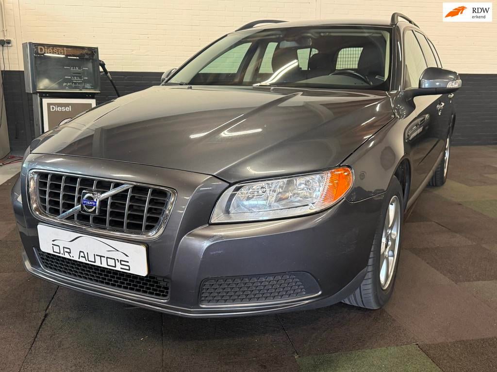 Volvo V70 2.0, Auto's, Voorwielaandrijving, Gebruikt, Zwart, Automatische klimaatregeling