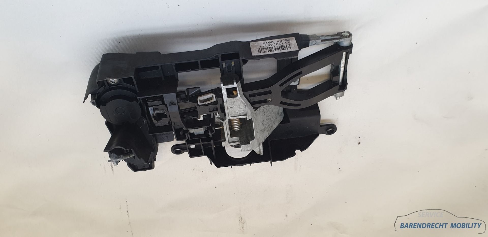 Deurgreep mechanisme F10 F11 BMW 5 serie links voor 17207451, Petuelring 130
80788  Munich, DE, Gebruikt, Info@bmw.de, Voor