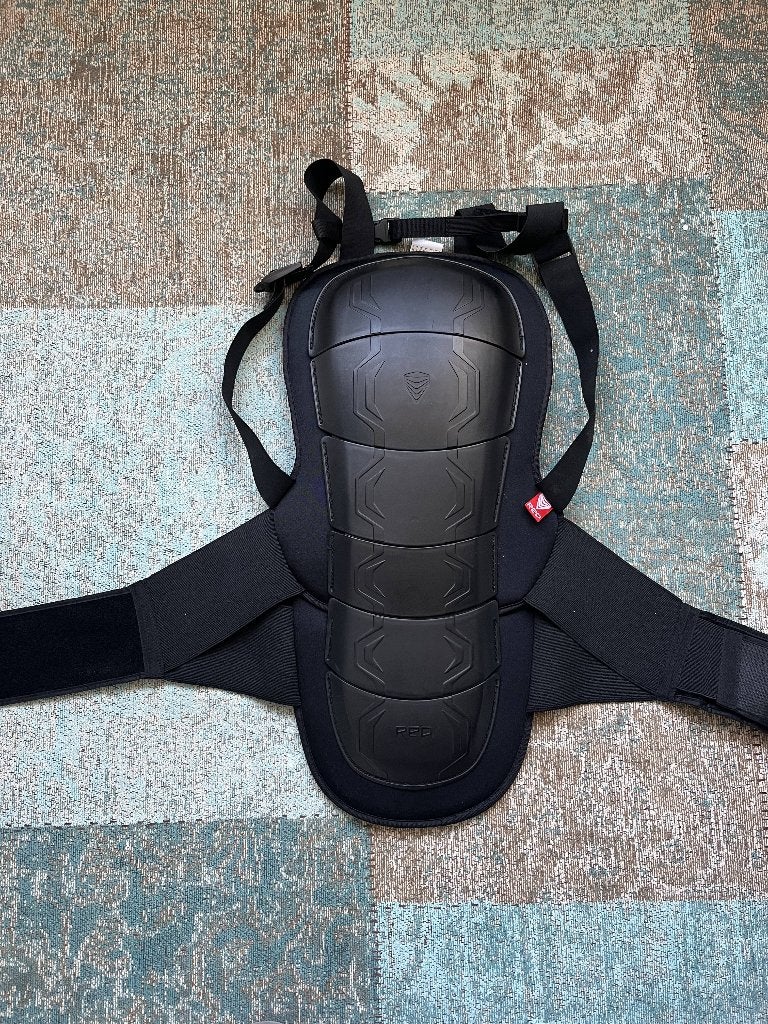 RED rugbeschermer snowboarden, Sport en Fitness, Ophalen, Zo goed als nieuw, Helm of Bescherming