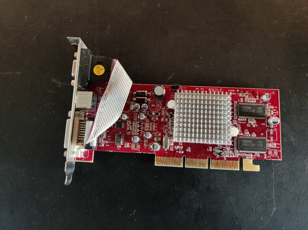 ATI Radeon CGA-9258ATVD AGP 128MB [K508] | 19-8, AMD, Overige soorten, Ophalen of Verzenden, Zo goed als nieuw
