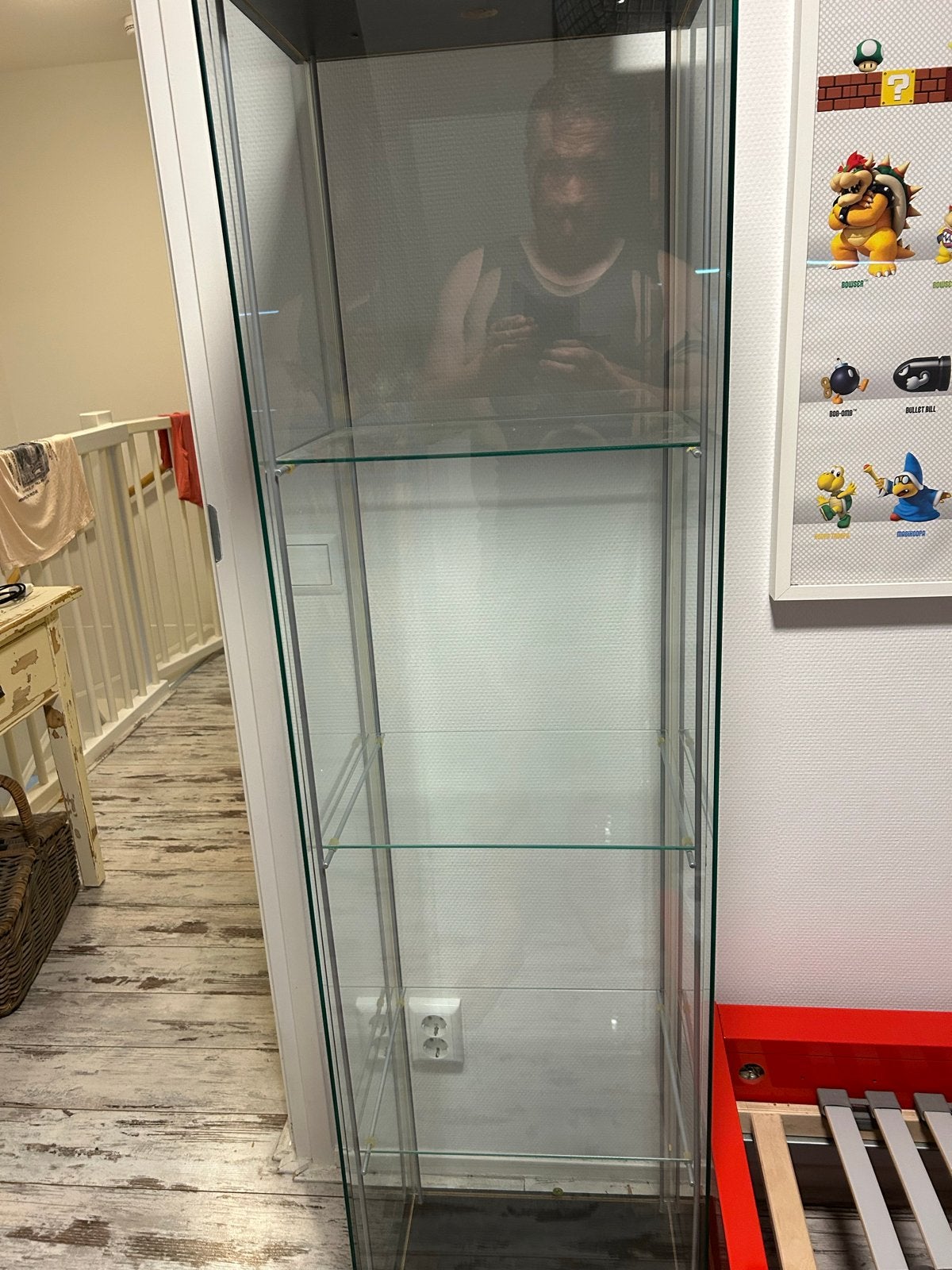 Glazen vitrine ikea detolf, Huis en Inrichting, Kasten | Vitrinekasten, Ophalen, Gebruikt, 50 tot 100 cm, Glas