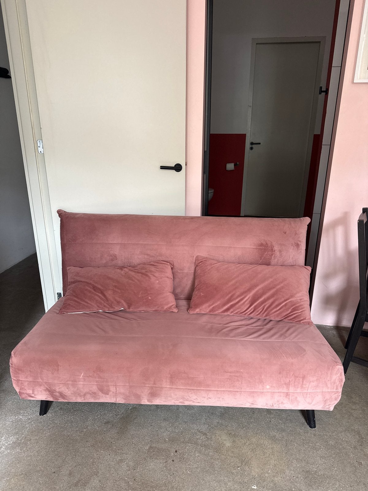 MADE Roze sofa-slaapbank met kussens, weinig gebruikt, Ophalen of Verzenden, Zo goed als nieuw, Twijfelaar, 120 cm