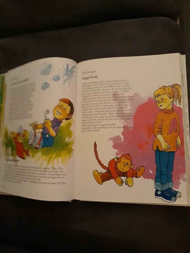 3Lees/puzzelboek + Boek 365 verhaaltjes voor het slapengaan, Boeken, Ophalen, Jongen of Meisje, Zo goed als nieuw, Voorleesboek