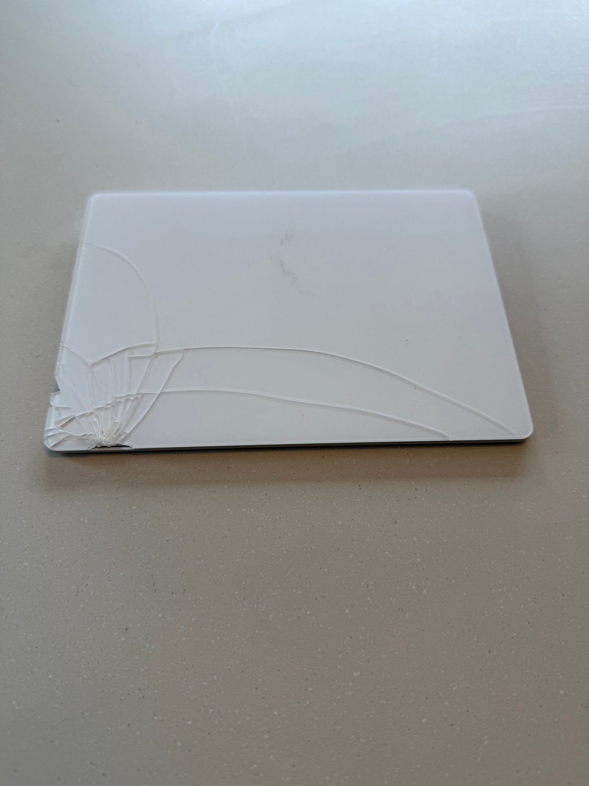 Defecte Apple Trackpad met gebroken glasplaat, Computers en Software, Ophalen, Gebruikt