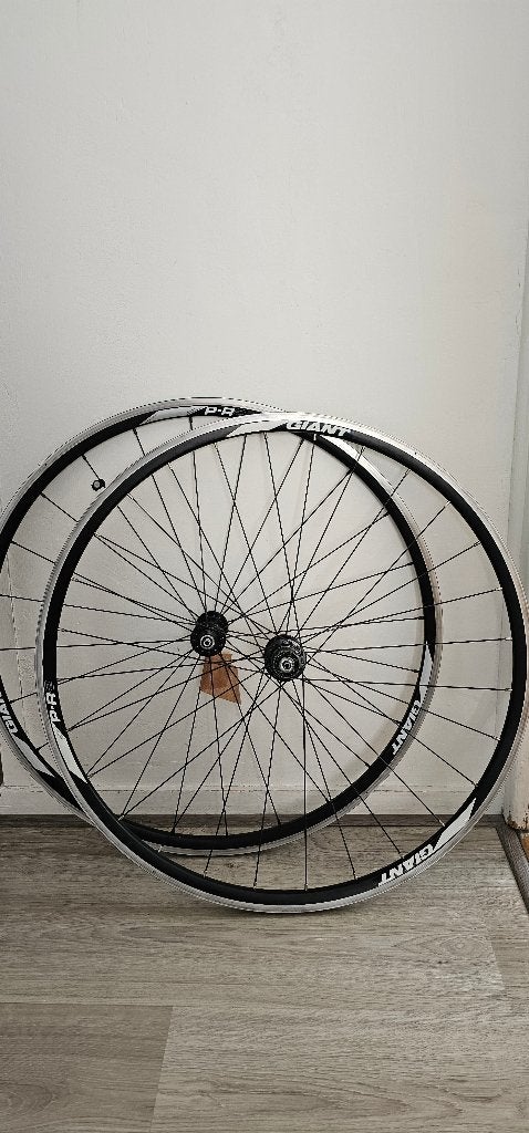 Giant P-R2 velgrem wielset racefiets, Giant, Zo goed als nieuw, Aluminium, Racefiets