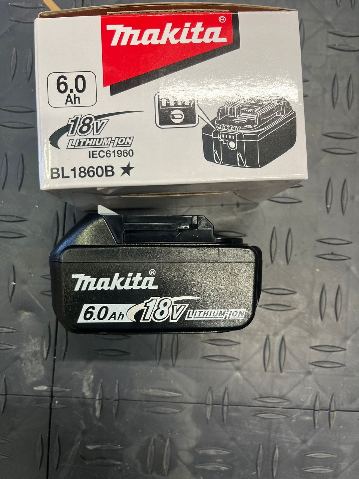 Makita 18V 6.0Ah Li-ion Accu BL1860B, Doe-het-zelf en Verbouw, Gereedschap | Machine-onderdelen en Toebehoren, Ophalen of Verzenden