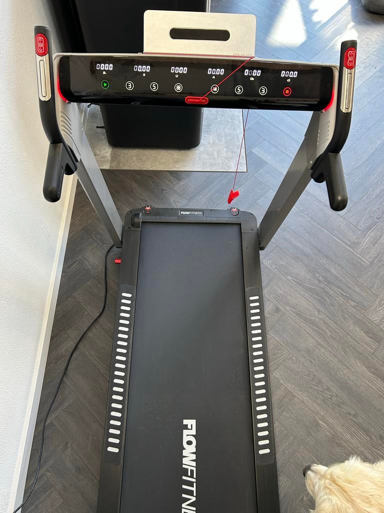 Flow Fitness Runner DTM400i Loopband - Zo goed als nieuw, Sport en Fitness, Fitnessapparatuur, Ophalen, Zo goed als nieuw, Metaal